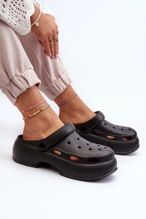 Piankowe Klapki Damskie Na Masywnej Podeszwie Czarne Danollia