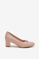 Beżowy