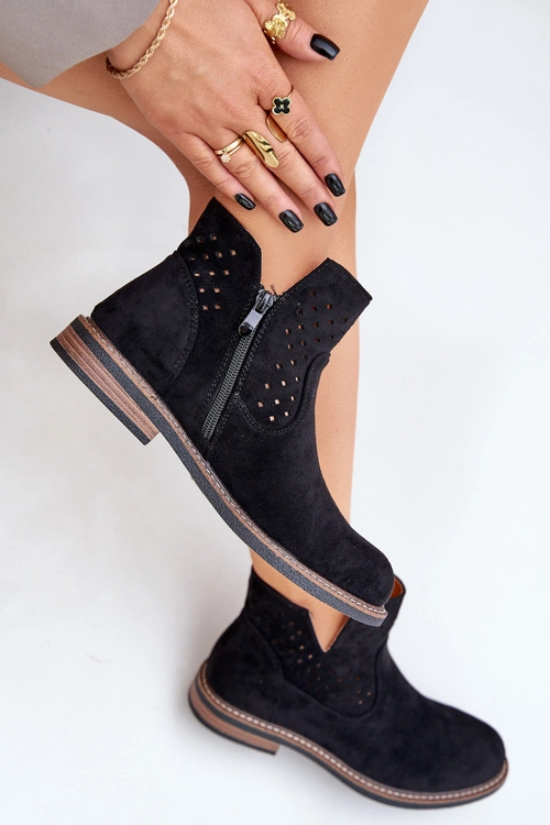 Botki Na Płaskim Obcasie Z Ażurową Cholewką Czarne Elivaya