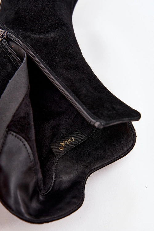 Zamszowe Botki Damskie Na Słupku Z Ozdobą D&A CR52-686 Czarne