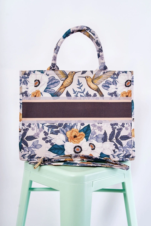 Duża Klasyczna Torebka W Print Biało-Zielona Micola