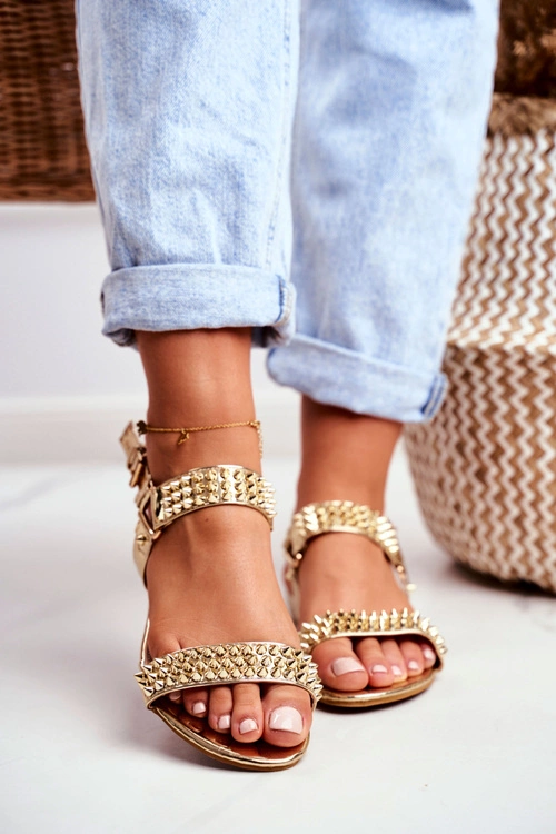 Złote Damskie Płaskie Sandałki Lu Boo Z Ćwiekami Aldona