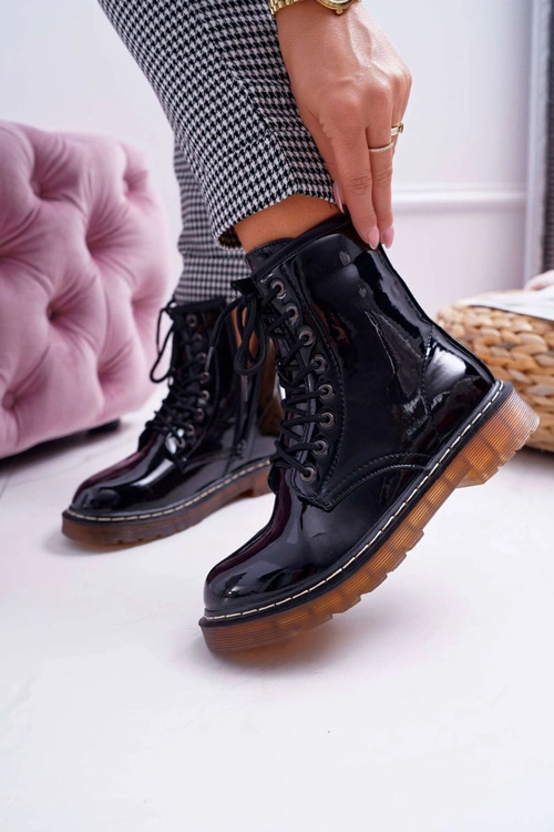 Botki Damskie Płaski Obcas Wysokie Glany Lakierowane Czarne Martenis