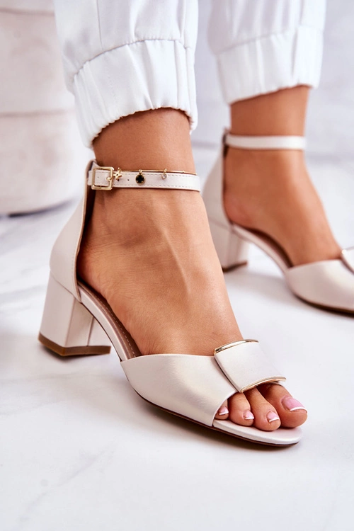 Skórzane Sandały Z Ozdobą Beżowe Floren