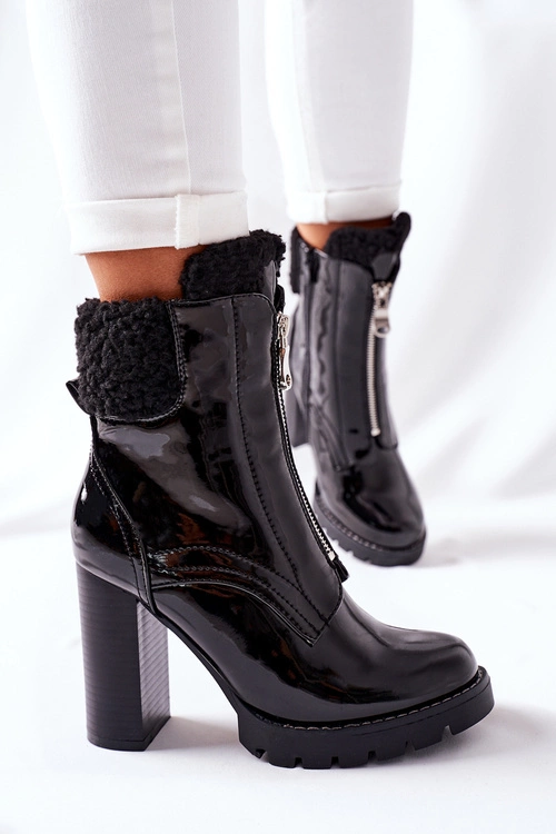 Botki Na Słupku Czarne Lakierowane Arleston