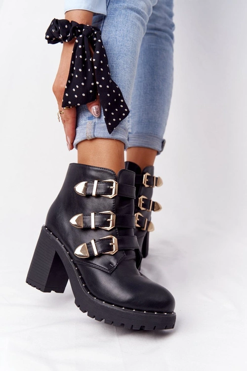 Botki Na Słupku Z Klamrami Lu Boo Czarne