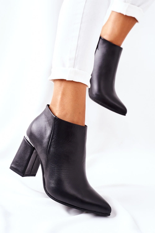 Skórzane Botki Na Słupku Czarne Raglan