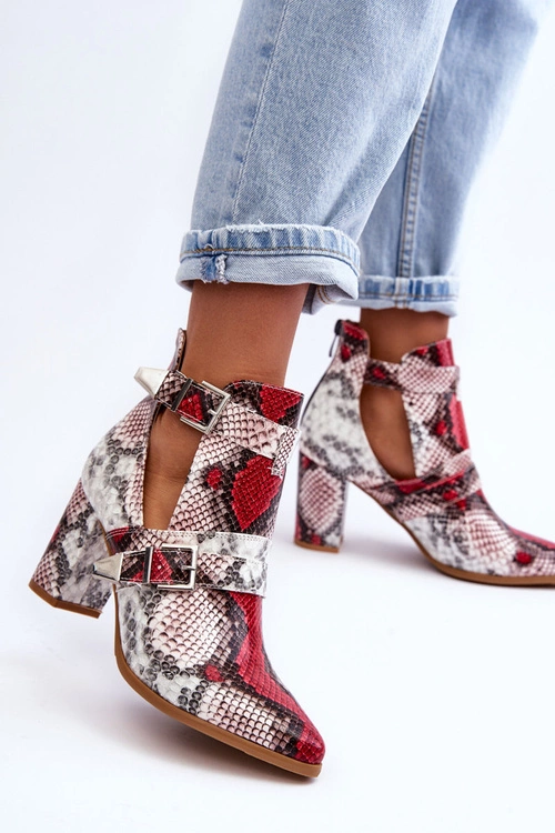 Modne Botki Na Słupku Z Wycięciami Wielobarwne Suelo