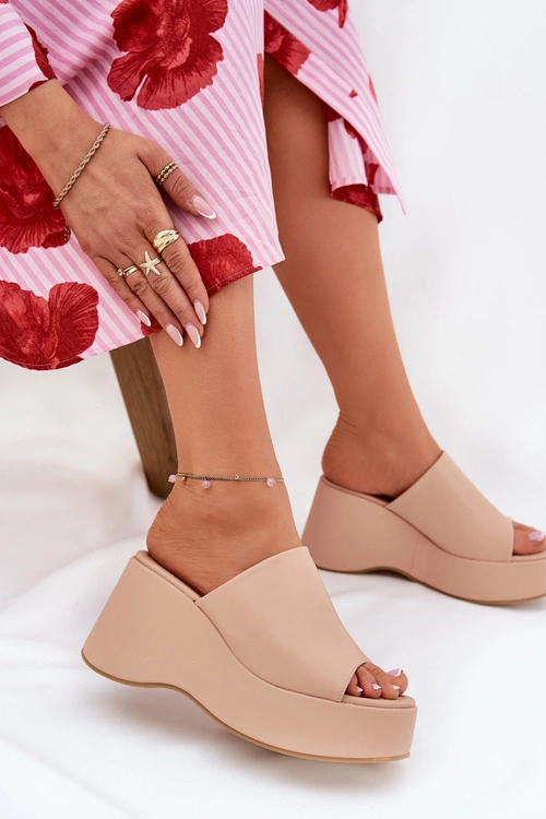 Eko Skórzane Klapki Damskie Na Platformie I Koturnie Beżowe Kisoffi