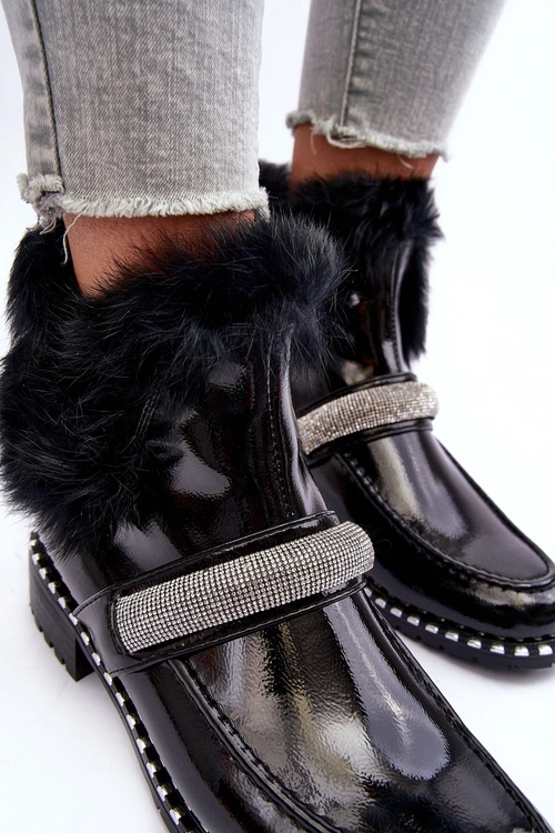 Niskie Botki Lakierowane Z Futerkiem I Ozdobą S.Barski MR870-74 Czarne