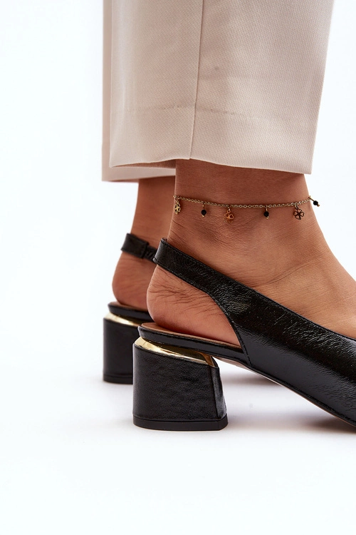 Skórzane Sandały Z Ozdobą Laura Messi 2719 Czarne