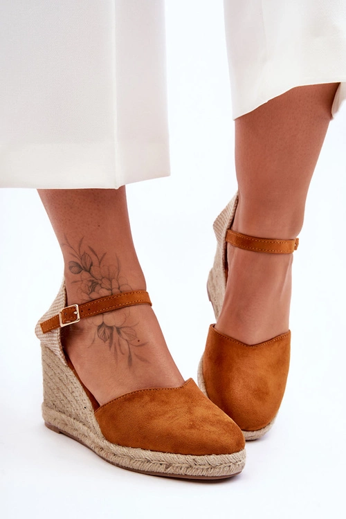 Zamszowe Sandały Na Koturnie Brązowe Selfoss