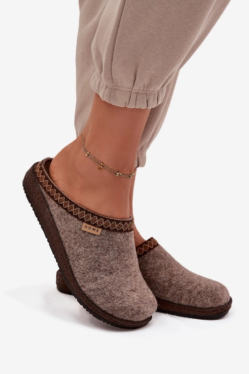 Kapcie Damskie Z Haftem Inblu NL000009 Ciemnobeżowe