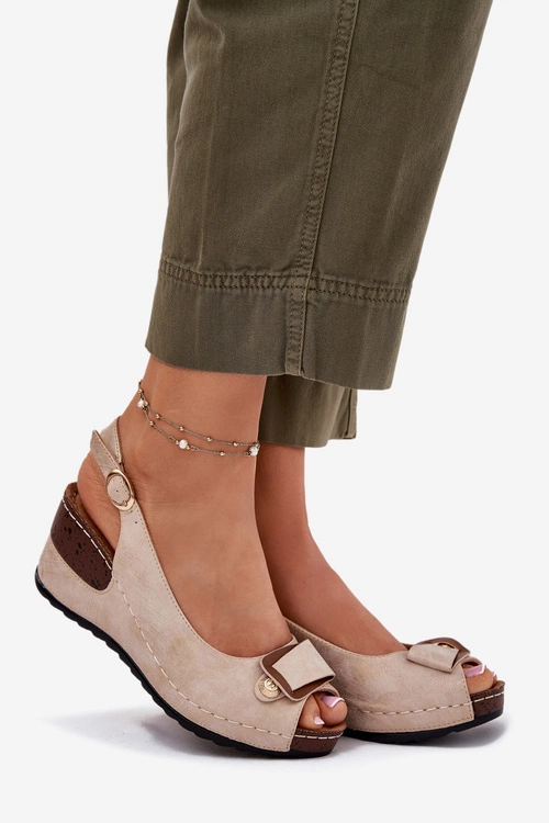 Damskie Lekkie Sandały Na Koturnie Comfort Shoes Beżowo-Złote Efravia