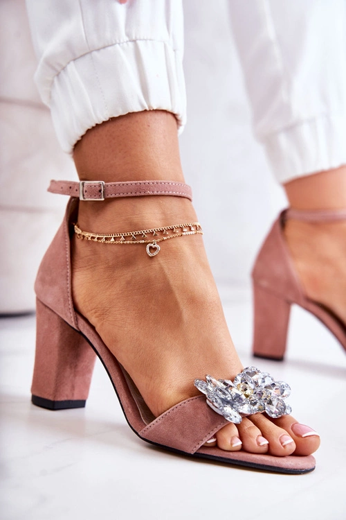 Zamszowe Sandałki Na Słupku Z Ozdobą Różowe Milessa