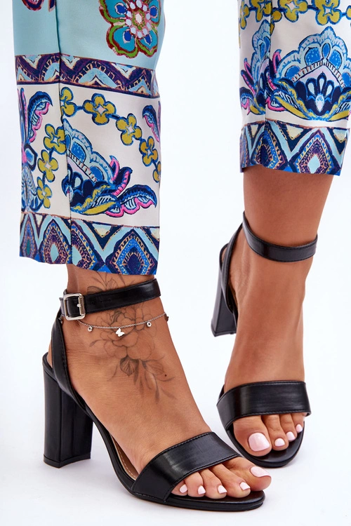 Klasyczne Damskie Sandały Na Słupku Czarne Treada