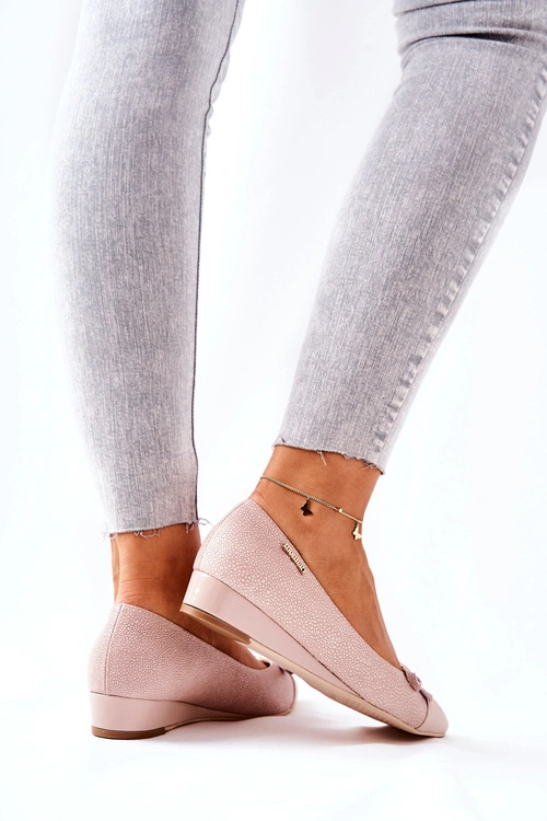 Skórzane Czółenka Na Koturnie Monnari 0590-M04 Jasnoróżowe