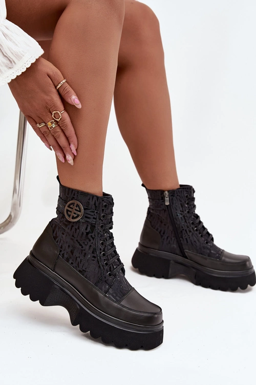 Skórzane Botki Damskie Na Platformie Z Napisami I Ozdobnym Detalem Artiker 57C2273 Czarne