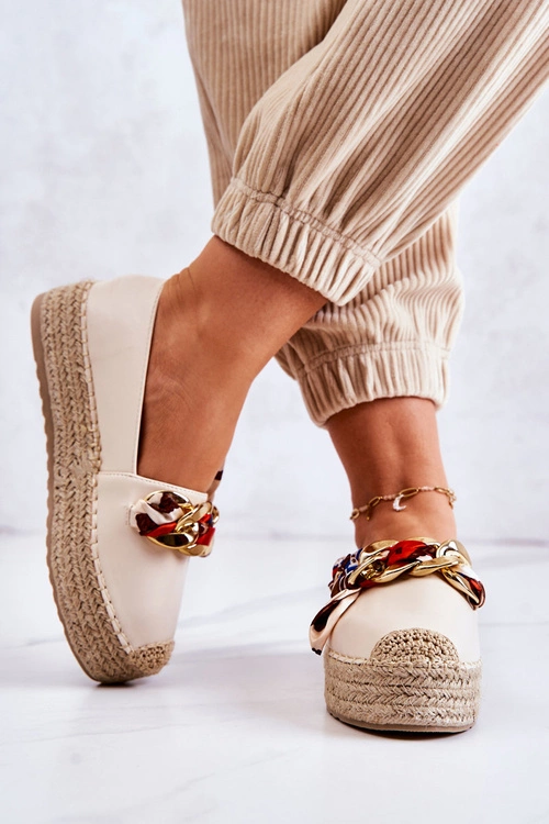 Skórzane Damskie Espadryle Z Łańcuchem Jasnobeżowe Fancy