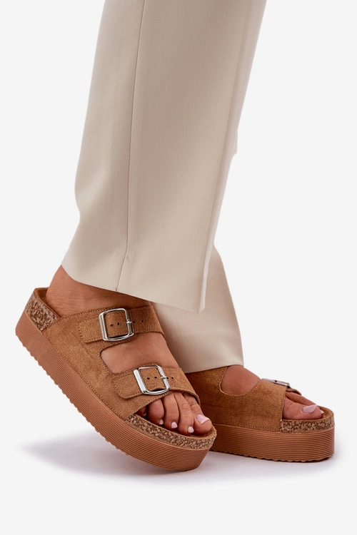 Klapki Damskie Na Masywnej Platformie Z Klamrami Camel Aramia