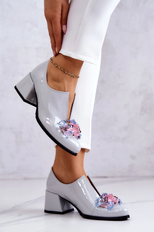 Lakierowane Skórzane Półbuty Gładkie Z Ozdobą Szare Delaver