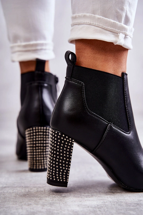 Eleganckie Botki Na Słupku Z Dżetami Czarne Elinor