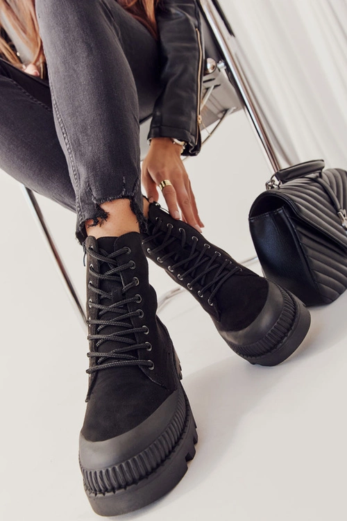 Zamszowe Trapery Na Platformie Czarne Here I Am