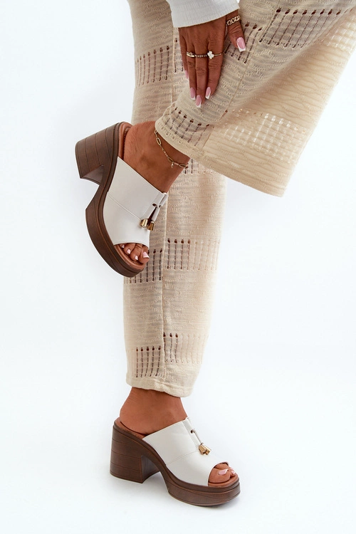 Klapki Damskie Z Eko Skóry Na Platformie I Klocku Białe Dafira