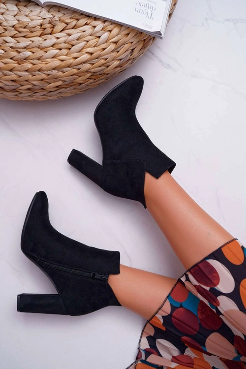 Botki Damskie Na Słupku Zamszowe Czarne Ruffle