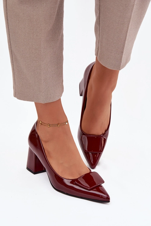 Lakierowane Czółenka Na Słupku Z Ozdobą Bordowe Isoline