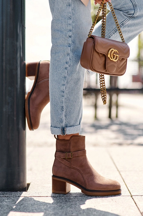 Zamszowe Botki Z Klamrą Brązowe Neste