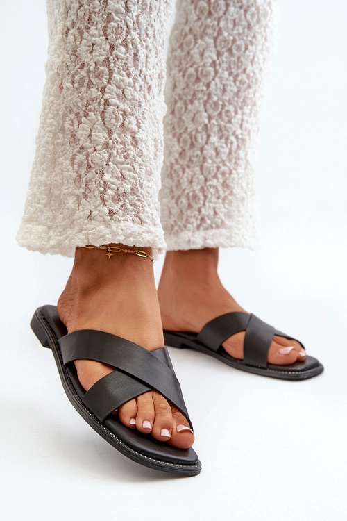 Klapki Damskie Na Płaskim Obcasie Z Eko Skóry S.Barski KV27-002 Czarne