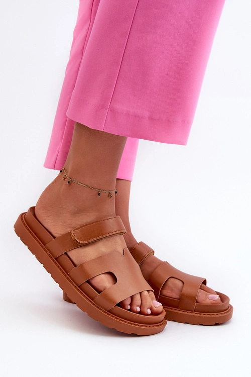 Eko Skórzane Klapki Damskie Na Rzep Camel Silaka