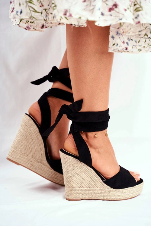 Sandały Damskie Na Koturnie Wiązane Czarne Belleza