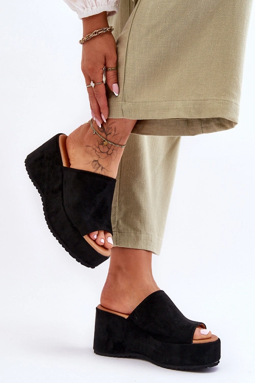 Damskie Klapki Na Masywnej Platformie Czarne Martina