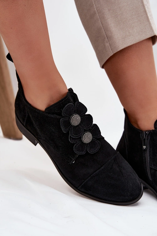 Zamszowe Półbuty Damskie Z Ozdobnymi Kwiatkami Zazoo 3080 Czarne