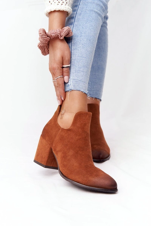 Botki Z Wycięciami Na Słupku Vinceza 21-10558 Camel