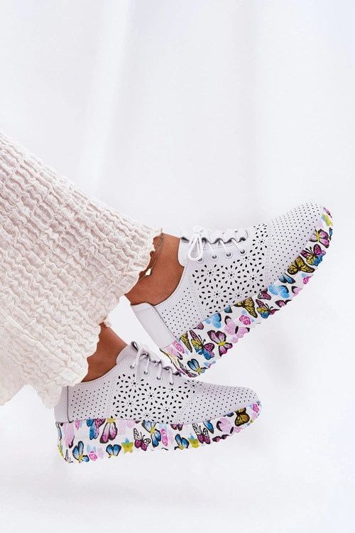 Skórzane Ażurowe Półbuty Damskie Na Koturnie Motyle Artiker 56C1618 Białe