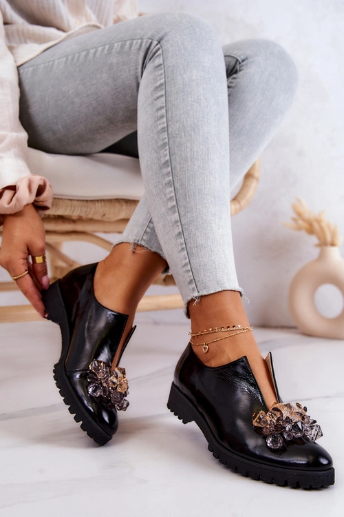 Eleganckie Skórzane Półbuty Z Ozdobą Czarne Cindy