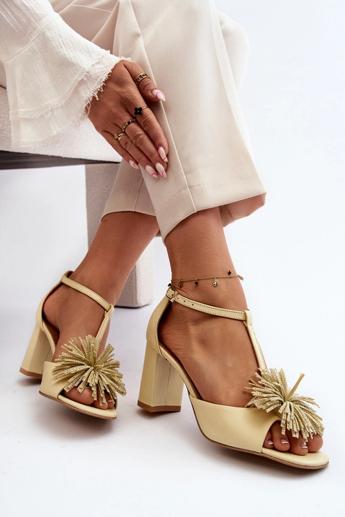 Sandały Skórzane Na Słupku Z Ozdobą Laura Messi 2758 Beżowe