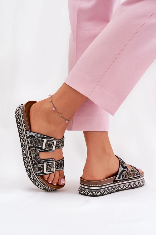 Klapki Ze Zdobieniem I Klamrami Na Platformie Czarne Mellene