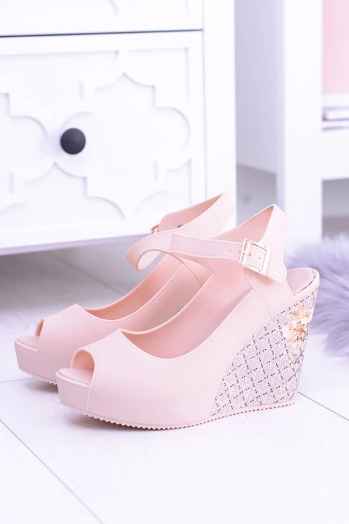 Damskie Beżowe Sandały Na Koturnie Nemesis