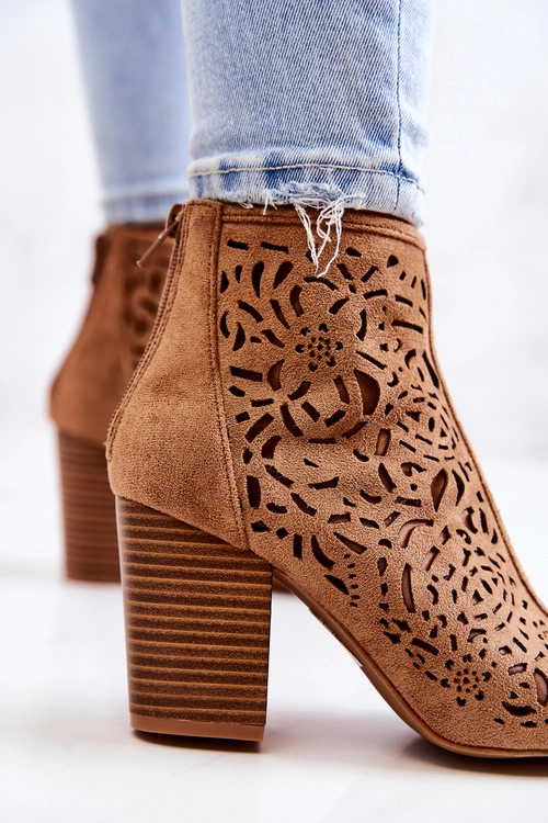 Botki Na Słupku Ażurowe Camel Brittany