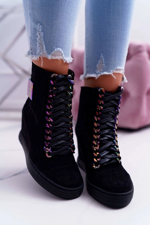 Sneakersy Damskie Lu Boo Czarne Zamszowe z Opalizującymi Łańcuchami Monica