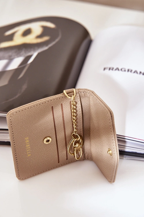 Etui Na Karty Ze Złotym Brelokiem Eko Skóra Beżowe Iritinme