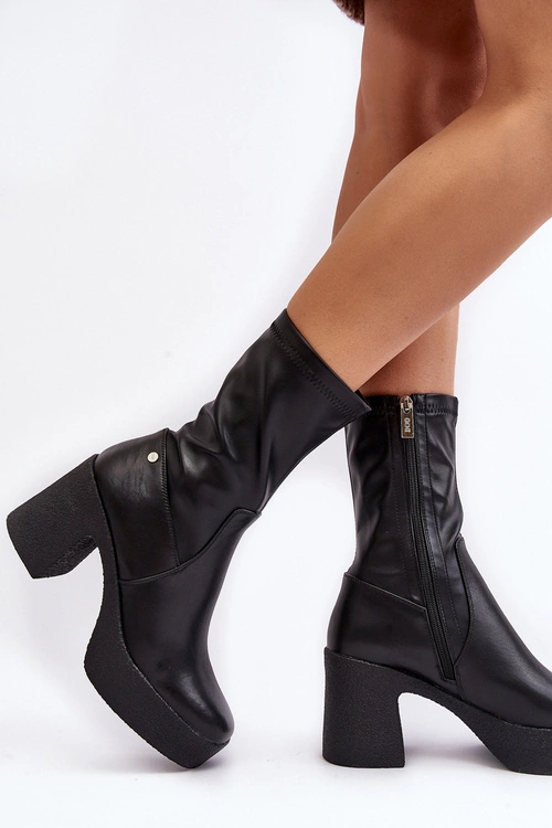 Damskie Skórzane Botki Na Słupku GOE MM2N4047 Czarne