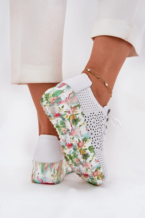 Skórzane Ażurowe Półbuty Damskie Na Koturnie Artiker 56C1532 Białe