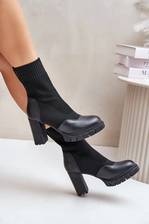 Botki Na Słupku Ze Skarpetą Czarne Atansa