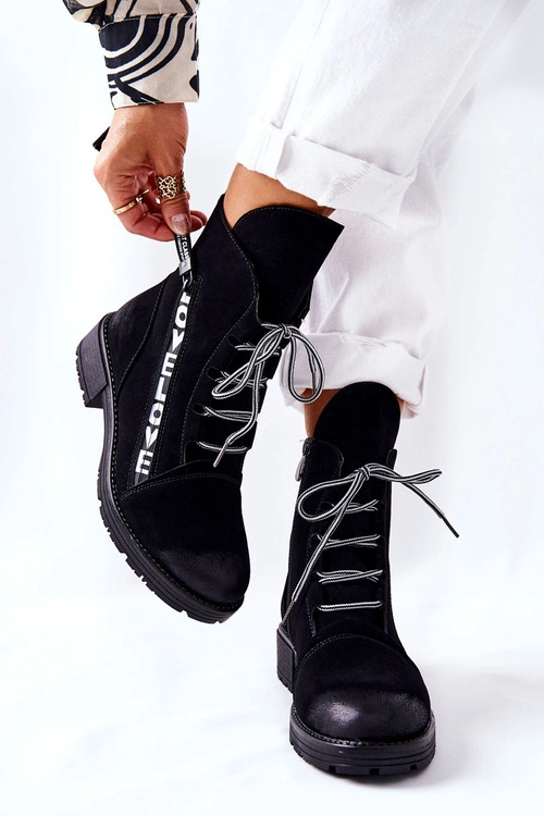 Skórzane Botki Z Ozdobnym Suwakiem Czarne Lomissa