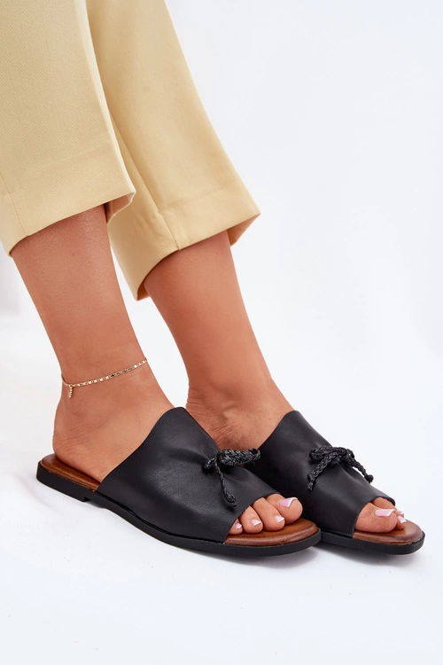 Klapki Damskie Na Płaskim Obcasie Z Ozdobnym Wiązaniem Czarne Norela